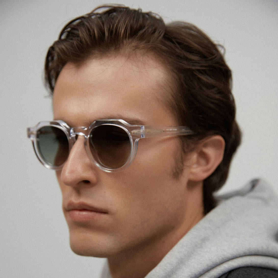 modelo masculino con gafas KALEOS KA KAFUKU lateral